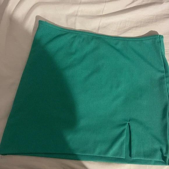 NWT. High quality mini skirt from hello molly. Size UK- 8. Fits like a medium. - Picture 4 of 6